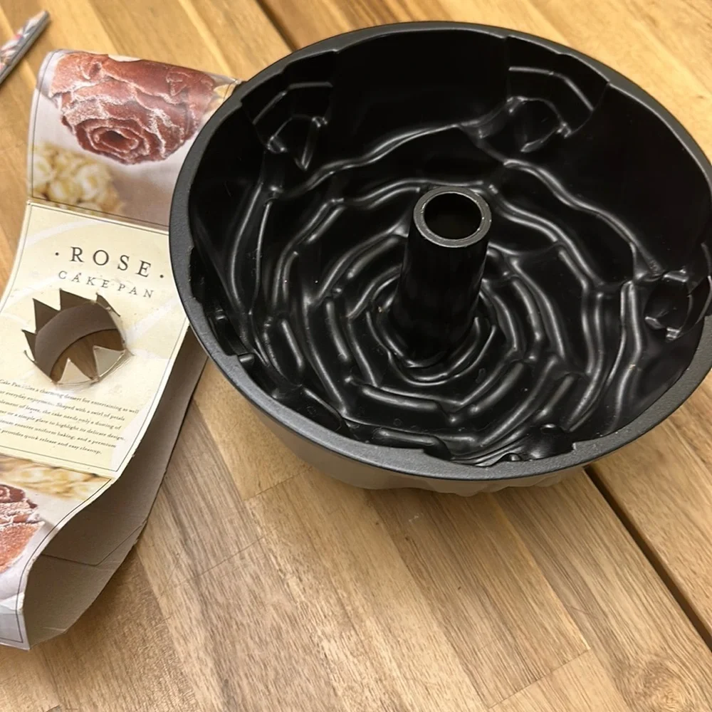 NORDIC WARE rose cake pan